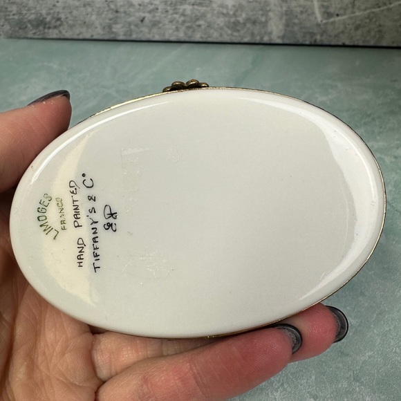 Limoges Tiffany and Co hand painted cat trinket box pink blanket orange cat - Picture 7 of 7